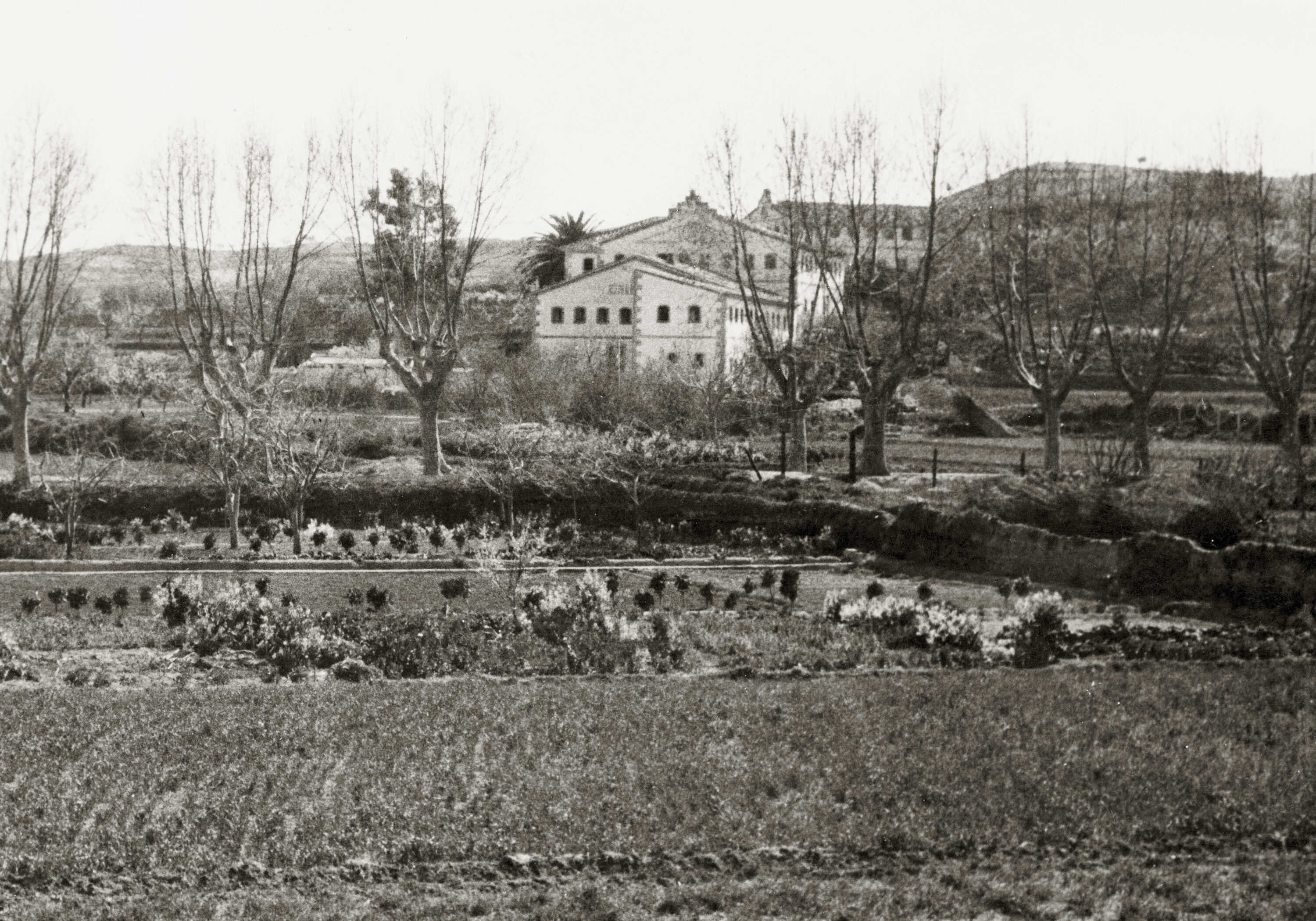 Imatge d'arxiu dels primers anys de la fàbrica Pere Valls.